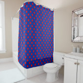Red On Blue Polka Dots Pattern Design Duschvorhang (Beispiel)