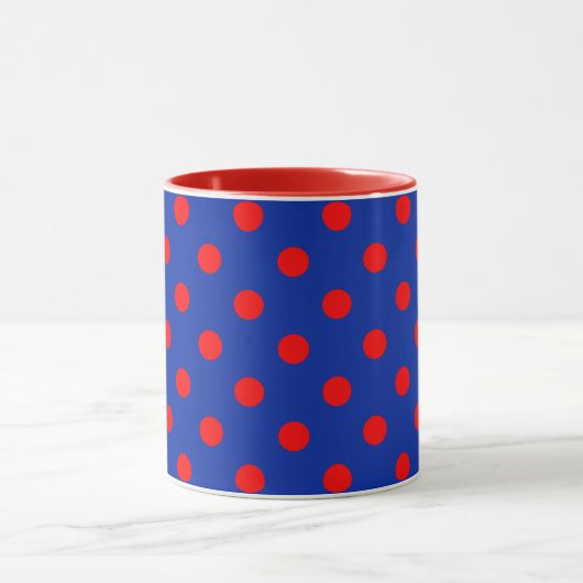 Red On Blue Polka Dots Pattern Design Tasse (Zentrum)