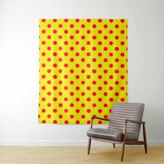 Red On Yellow Polka Dots Pattern Design  Wandteppich (Beispiel)