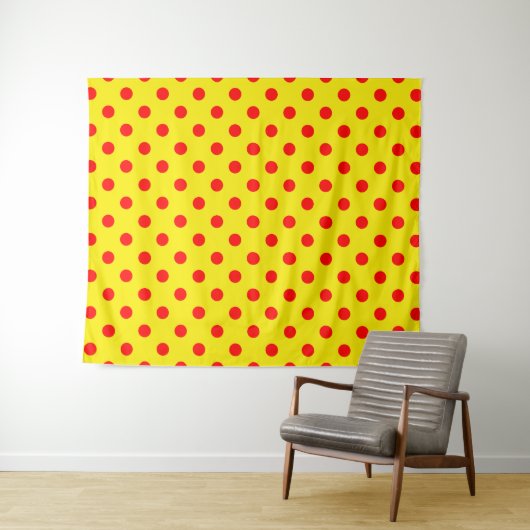 Red On Yellow Polka Dots Pattern Design Wandteppich (Beispiel (Horizontal))