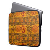 Red Orange Om Indian Religious Pattern Laptopschutzhülle (Vorderseite Links)