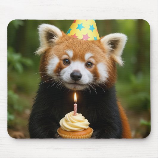 Red Panda Holding a Birthday Cupcake Mousepad (Vorne)