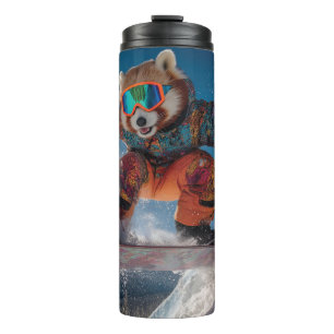 Red Panda Snowboarden in einem farbenfrohen Snowsu Thermosbecher