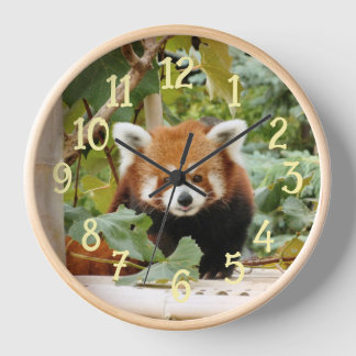 Red Panda Uhr