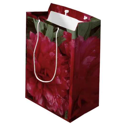 Red Peony Blume Foto Geschenktasche Mittlere Geschenktüte (Rückseite Schrägansicht)
