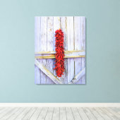 Red Pepper Rista an der Lila Tür in New Mexico Leinwanddruck (Insitu (Holzboden))