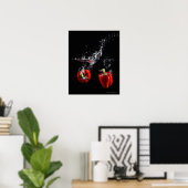 red pepper splashing in water poster (Heimbüro)