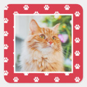Red Pet Cat Paw Prints Pattern Holiday Foto Quadratischer Aufkleber (Vorderseite)