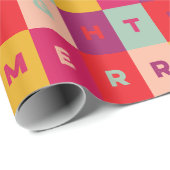 Red Pink Aqua Yellow Merry and Bright Checkers Geschenkpapier (Rolleneckpunkt)