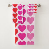 Red Pink Fuchsia Hearts Badhandtuch Set (Insitu)