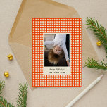 Red Playful Hand Gezeichnet Checkered Foto Feiertagskarte<br><div class="desc">Spielend handgezeichnet,  karierte Urlaubsfotokarte mit fröhlichen roten Karos auf der Vorderseite und einem Pop von grünen Karos auf der Rückseite. Kunst und Design von Annie Montgomery Design.</div>