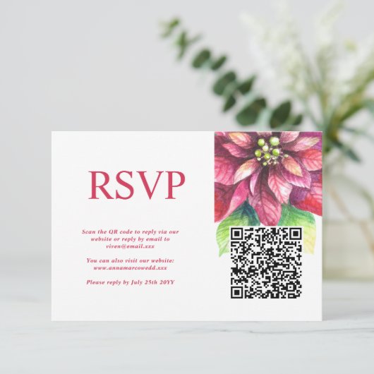 Red Poinsettia Winter Christmas QR Code RSVP Karte (Stehend Vorderseite)