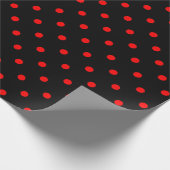 Red Polka Dot auf Black Large Space Wrapping Paper Geschenkpapier (Ecke)