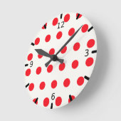 Red Polka Dot Retro Design Runde Wanduhr (Winkel)