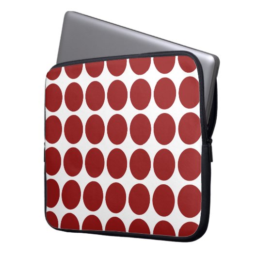 Red Polka Dots on White Laptopschutzhülle (Vorderseite Links)