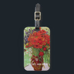 Red Poppies and Daisies von Vincent van Gogh Gepäckanhänger<br><div class="desc">Still Life: Red Poppies and Daisies von Vincent van Gogh ist ein Vintager Kunst Post-Impressionismus noch Leben Blumenmalerei. Ein wunderschönes Bouquet mit Mohn-Blume und Blume aus weißem Mohn, die in einer dekorativen Vase frisch aus dem Garten stammen. Über den Künstler: Vincent Willem van Gogh (1853-1890) war einer der berühmtesten postimpressionistischen...</div>