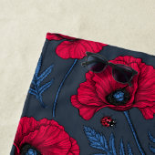 Red poppies and ladybugs on dark blue strandtuch (Beispiel)