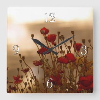 Red Poppies & Sunlight Flowers Flora Photo Clock Quadratische Wanduhr