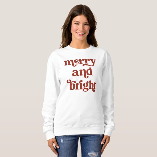 Red Retro Boho Typografie | Merry und Bright Sweatshirt (Vorne ganz)