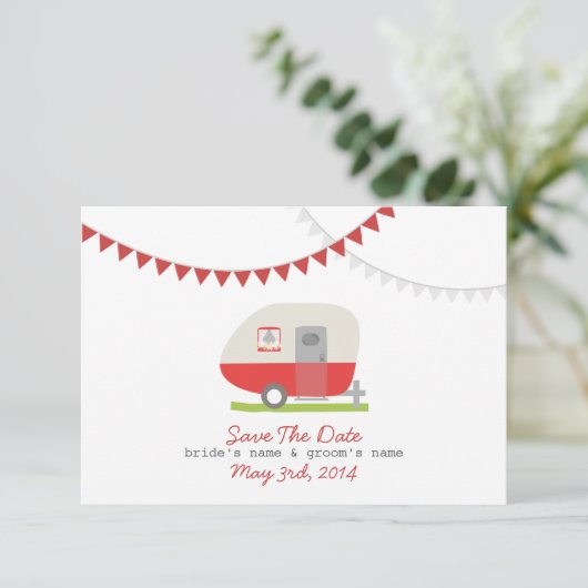 Red Retro Trailer & Hochzeit speichern das Datum Save The Date (Stehend Vorderseite)