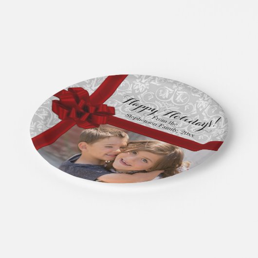 Red Ribbon Bow Weihnachts-Foto Pappteller (Schrägansicht)
