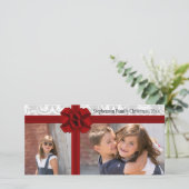 Red Ribbon Bow Weihnachtsgrüße Feiertagskarte (Stehend Vorderseite)