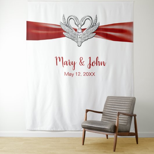 Red Ribbon Silver Swans Hochzeitskugel Wandteppich (Beispiel)