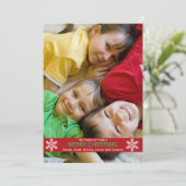 Red Ribbon Snowflakes Weihnachtskarte Feiertagskarte (Stehend Vorderseite)