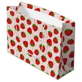 Red Ripe Strawberry and Dots Pattern Große Geschenktüte (Rückseite Schrägansicht)