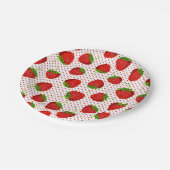 Red Ripe Strawberry and Dots Pattern Pappteller (Schrägansicht)