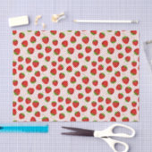 Red Ripe Strawberry and Dots Pattern Seidenpapier (Handwerk)