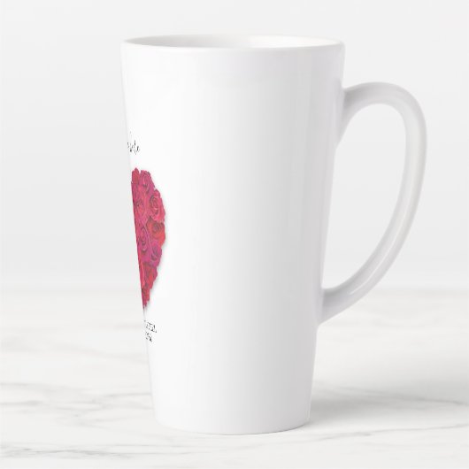 Red Rose Heart Romantic Floral Custom Text Milchtasse (Rechts)