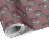red rosebud on burgundy geschenkpapier (Rolleneckpunkt)