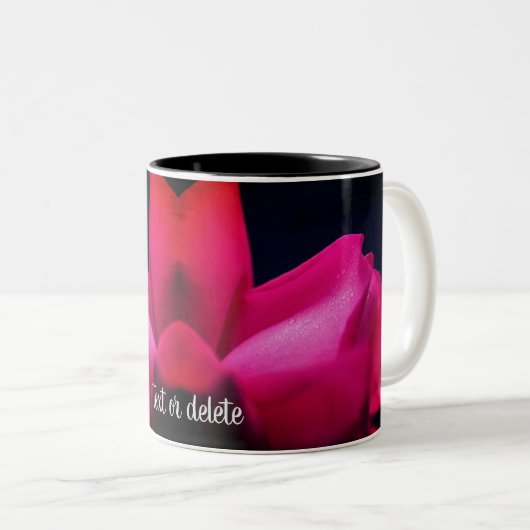 Red Rosenknospe Raindrops Personalisiert Zweifarbige Tasse (VorderseiteRechts)