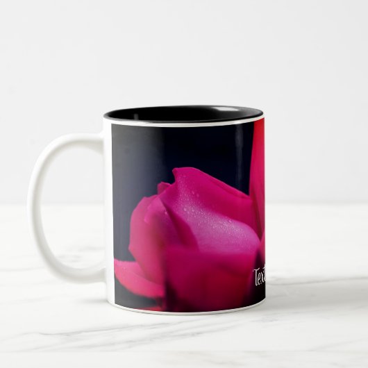 Red Rosenknospe Raindrops Personalisiert Zweifarbige Tasse (Links)