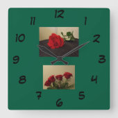 Red Roses Acrylic Wall Clock Quadratische Wanduhr (Vorderseite)