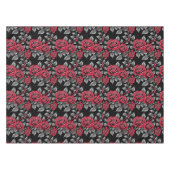 Red Roses On A Black Background Tischdecke (Vorderseite (Horizontal))