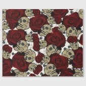 Red Roses & Skulls Black Floral Gothic White Geschenkpapier (Flach)