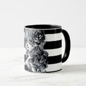 Red Roses & Skulls Grey Black Floral Gothic Tasse (VorderseiteRechts)
