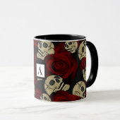 Red Roses & Skulls Grey Black Floral Gothic Tasse (VorderseiteRechts)
