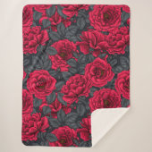 Red roses with gray leaves on black sherpadecke (Vorderseite)