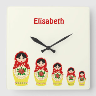 Red russian matryoshka nesting dolls quadratische wanduhr