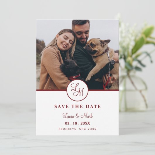 Red Rustic Photo Minimalist Wedding Initials (Stehend Vorderseite)