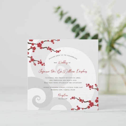 Red Sakura Blume Kirschblüten Wirbel Hochzeit Einladung (Stehend Vorderseite)