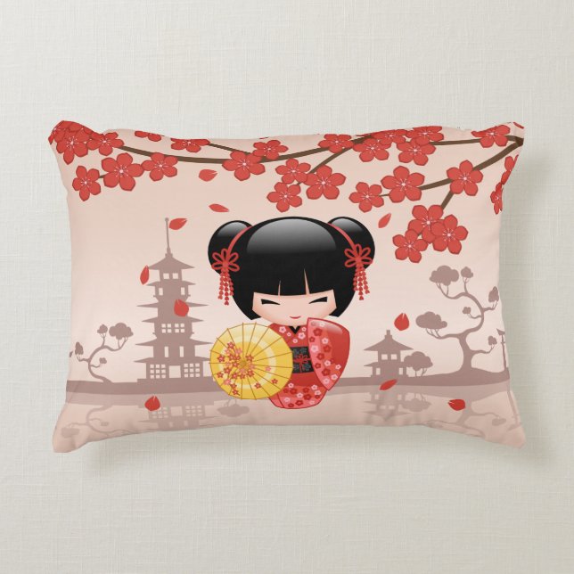 Red Sakura Kokeshi Doll - Japanisch Geisha Dekokissen (Vorderseite)