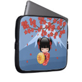 Red Sakura Kokeshi Doll - Niedlich Geisha Girl Laptopschutzhülle (Vorne Rechts)