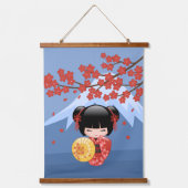 Red Sakura Kokeshi Doll - Niedlich Japanisch Geish Wandteppich Mit Holzrahmen (Vorderseite)
