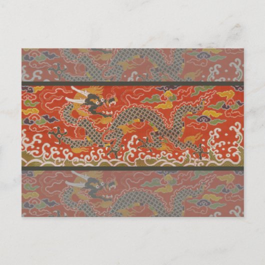 Red Satin Brocade mit Cloud-chinesischem Drachen Postkarte (Vorderseite)