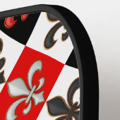 Red Schwarz-weiß Checkered Fleur-de-lis-Design Pickleball Schläger (Linke Seite)