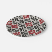 Red Schwarz-weiß Geometric Folk Pattern Pappteller (Schrägansicht)